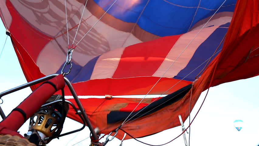 Blow up balloon with fire before start