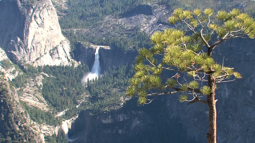 Yosemite National Park, spanning eastern portions of Tuolumne, Mariposa and Madera counties in east central California, "united states".