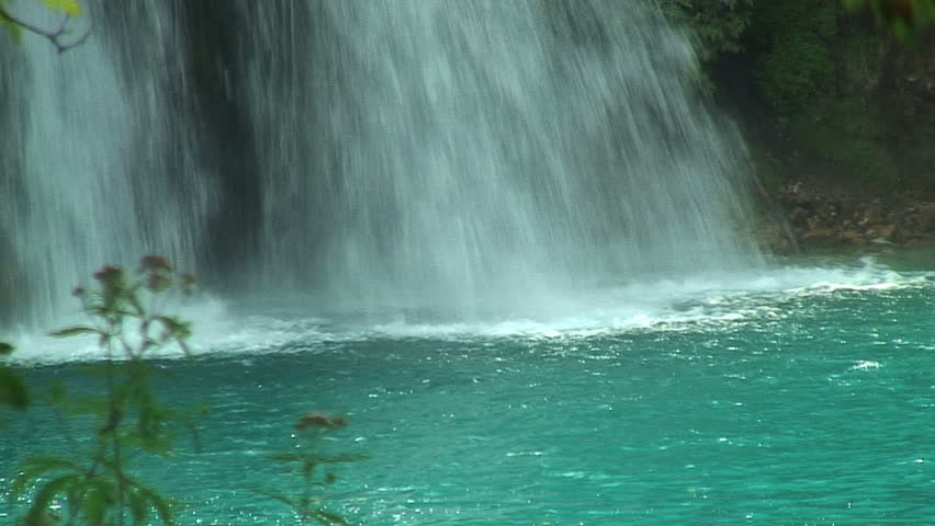 Fast Zoom-Out: Waterfalls and Blue Lake