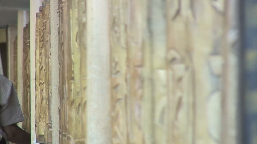 Focus In / Out: Golden Tibetan Mantras, India