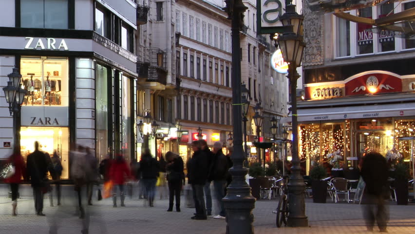 BUDAPEST - CIRCA FEB 2012: Timelapse of the European City at Night.