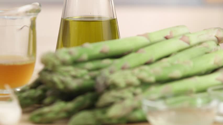 Green asparagus