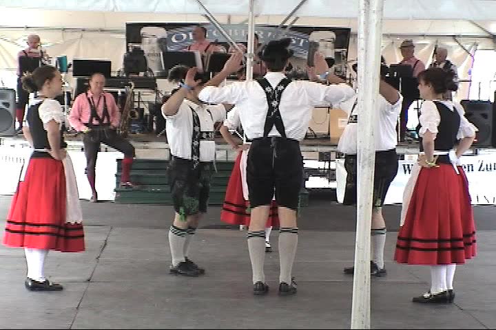 Oktoberfest Dancing