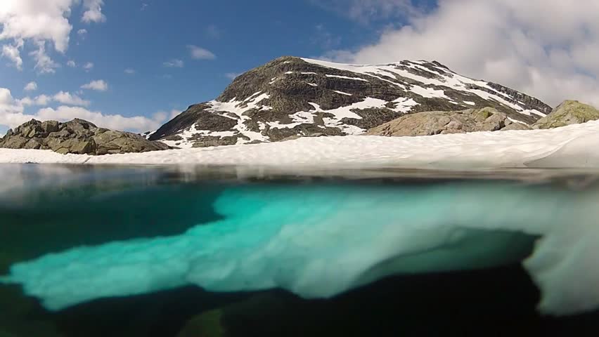 lake in the Norwegian mountains