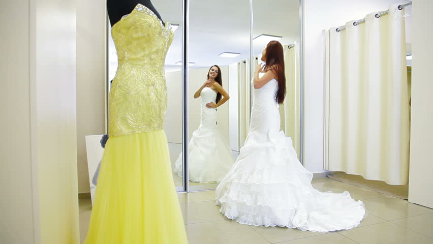 what to wear to try on bridal gowns