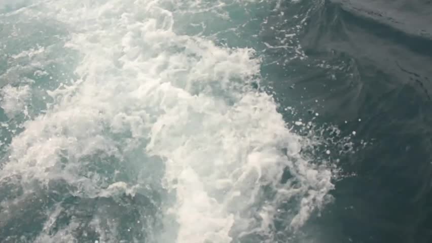 wave water from boat