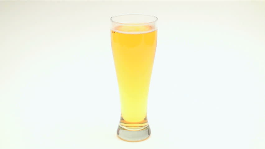 Man grabs beer - HD