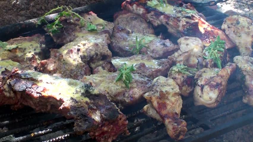 Mixed grill, beefsteak and chicken thighs