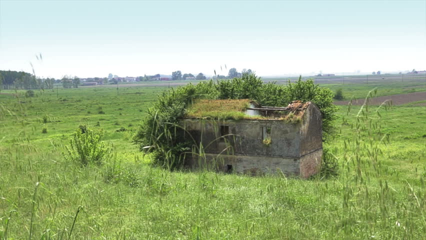 Forgotten house in italian countryside