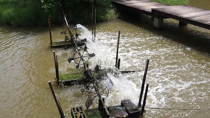 low speed surface aerators