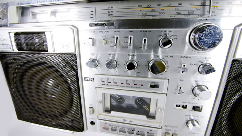 stopmotion of a fantastic looking retro ghetto blaster coming alive 