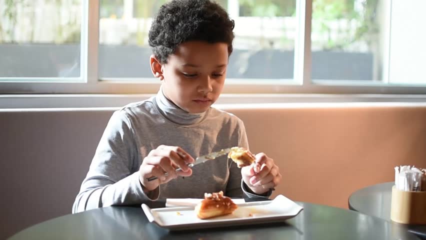 Videos of a boy eating out a girl nude