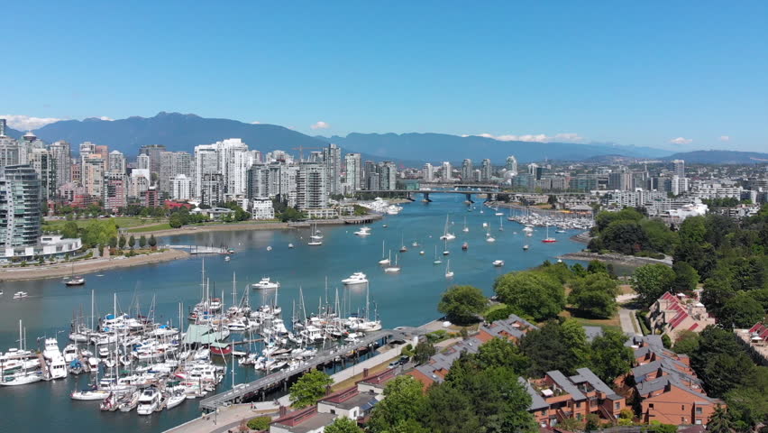 Bridge and buildings in Vancouver, British Columbia, Canada image ...