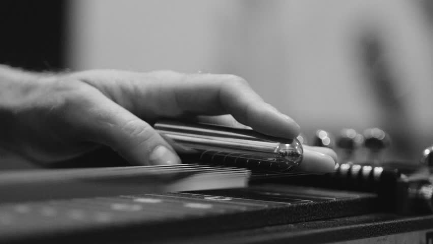 Video black and white blues — photo 9