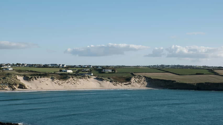 Sunny day at the beach at Newquay, Cornwall image - Free stock photo ...