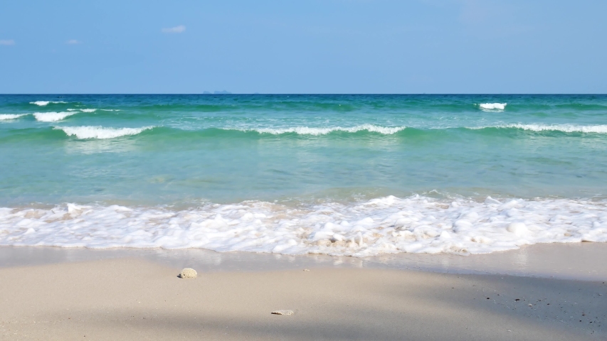 Beach, sand and Ocean with sky and clouds background image - Free stock ...