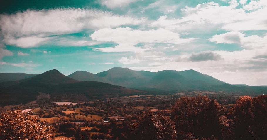 The Galtee Mountain boy. Incredible timelapse.