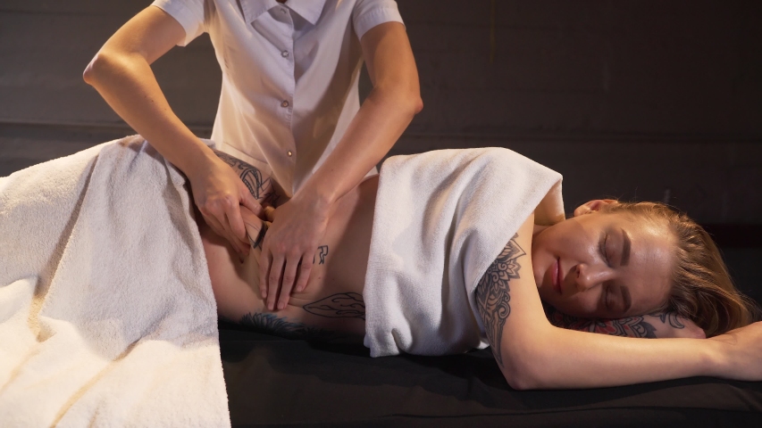 Dolly Reife Zierlicher Massage