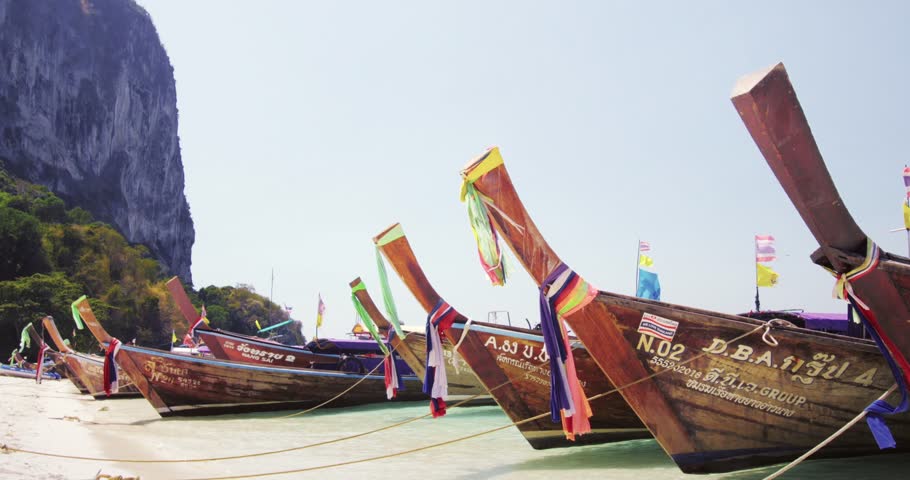 KRABI, THAILAND - 3 MAR 2015: Exotic Tropical Beach With ...