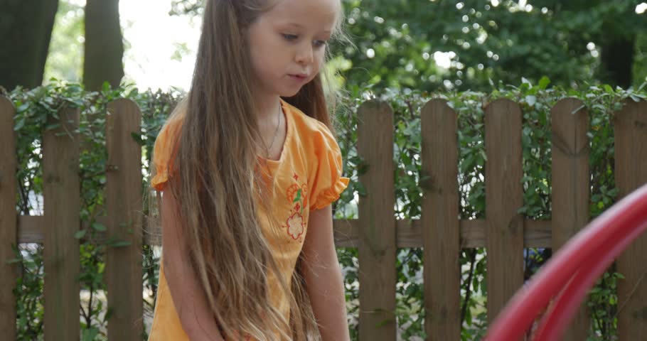 Little Girl With Long Fair Videos De Stock 100 Libres De Droit