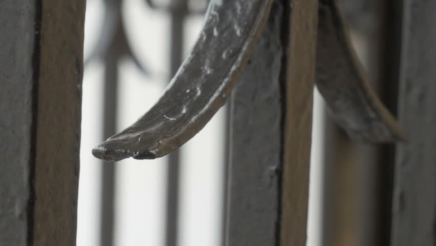 Header of tracery