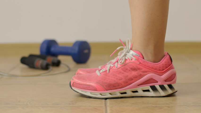 Close Up Woman Fitness Pink Shoes Stockvideos Filmmaterial