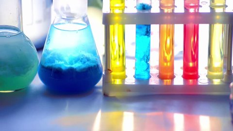 Цветная химия. Цветные химические реакции. Цветные реакции в химии. Пробирки с цветными реакциями.