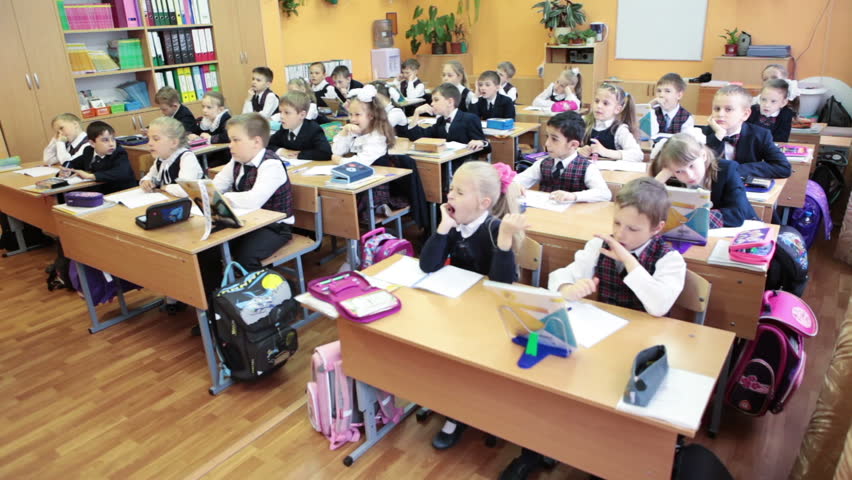 dnipropetrovsk-ukraine-25-may-2014-chaos-in-the-classroom-on-last