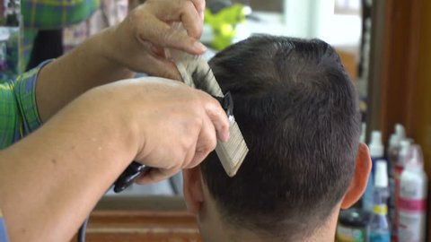 Female Barber Cut Hair Of Stockvideos Filmmaterial 100