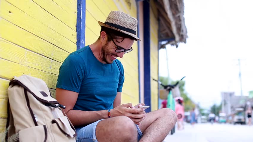 Αποτέλεσμα εικόνας για man island smartphone