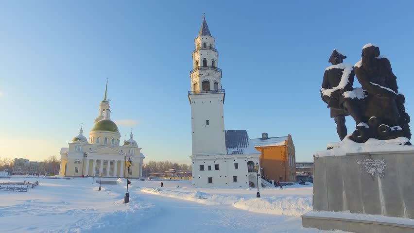 Невьянская башня зимой