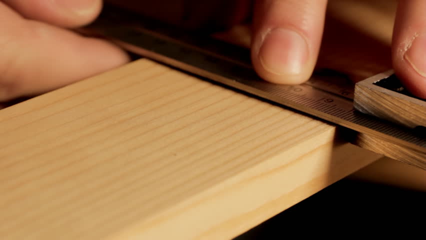 Header of carpenter