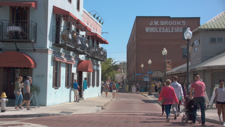 Wilmington Nc 2017 Historical Riverwalk In Downtown With Wilmington Nc 2017 Historical Riverwalk Street Scene With Tourists Visiting And Exploring The