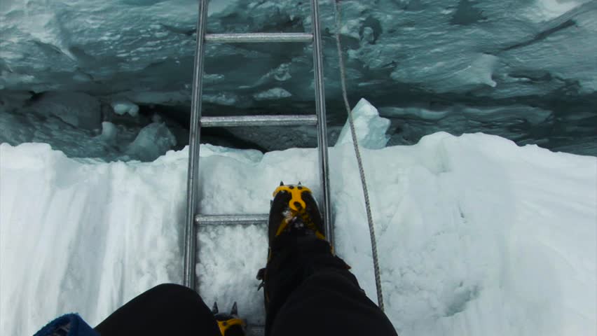 Header of mountaineer