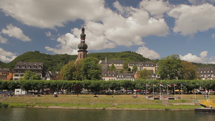 Header of moselle