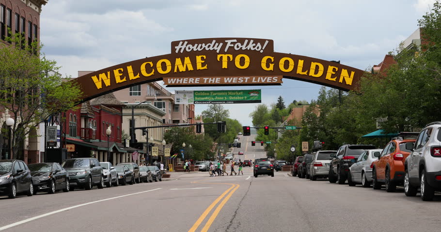 GOLDEN, COLORADO - 2 JUN 2017: Golden Colorado Traffic Downtown Welcome ...