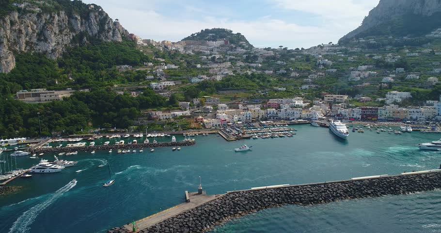 Header of Capri