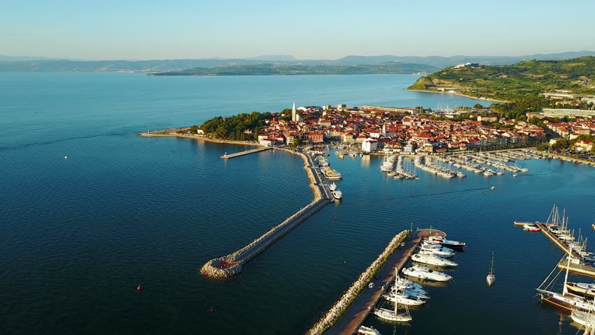 1.jpg?i10c=img.resize(height:160)