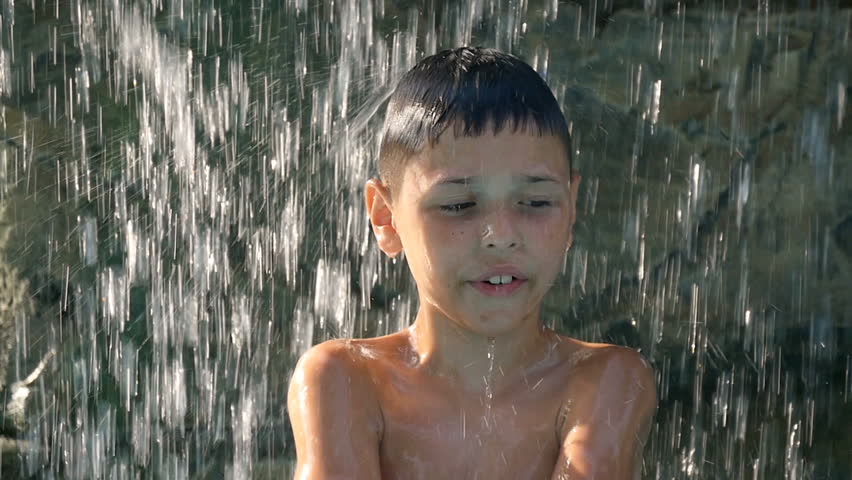 nude-boys-on-the-douche