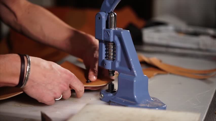 Under pressing. Ручного пресса для кожи hand Press for Leather.