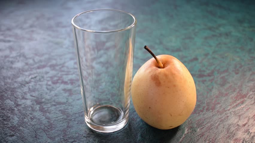 Header of pear