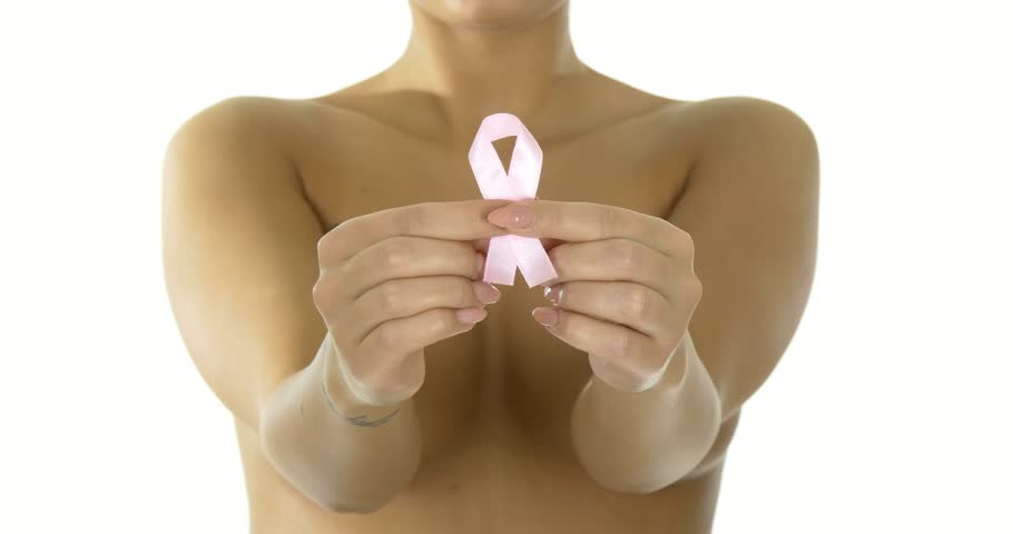 Naked woman with breast cancer — pic 2