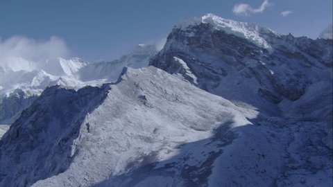 Ws Aerial High Mountains On Stock Videoer 100 Royaltyfri