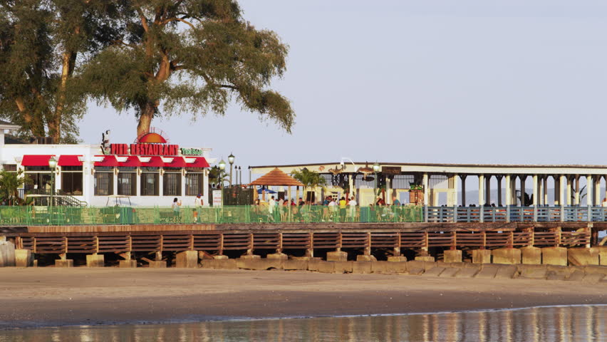 Rye Playland Restaurants Best Boardwalk On The Beach Of Rye Playland In New York With Railing And