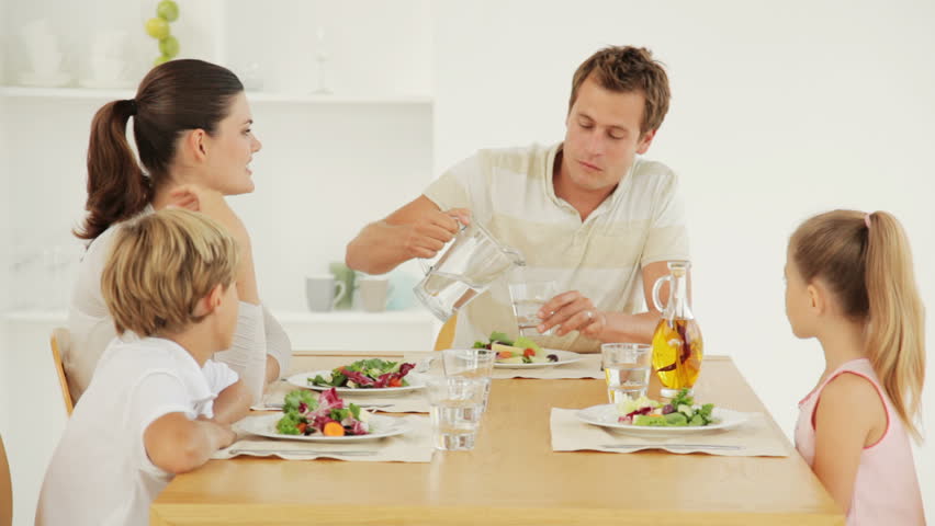 Have dinner предложение. Family argument at a dinner Table. Has finished dinner.